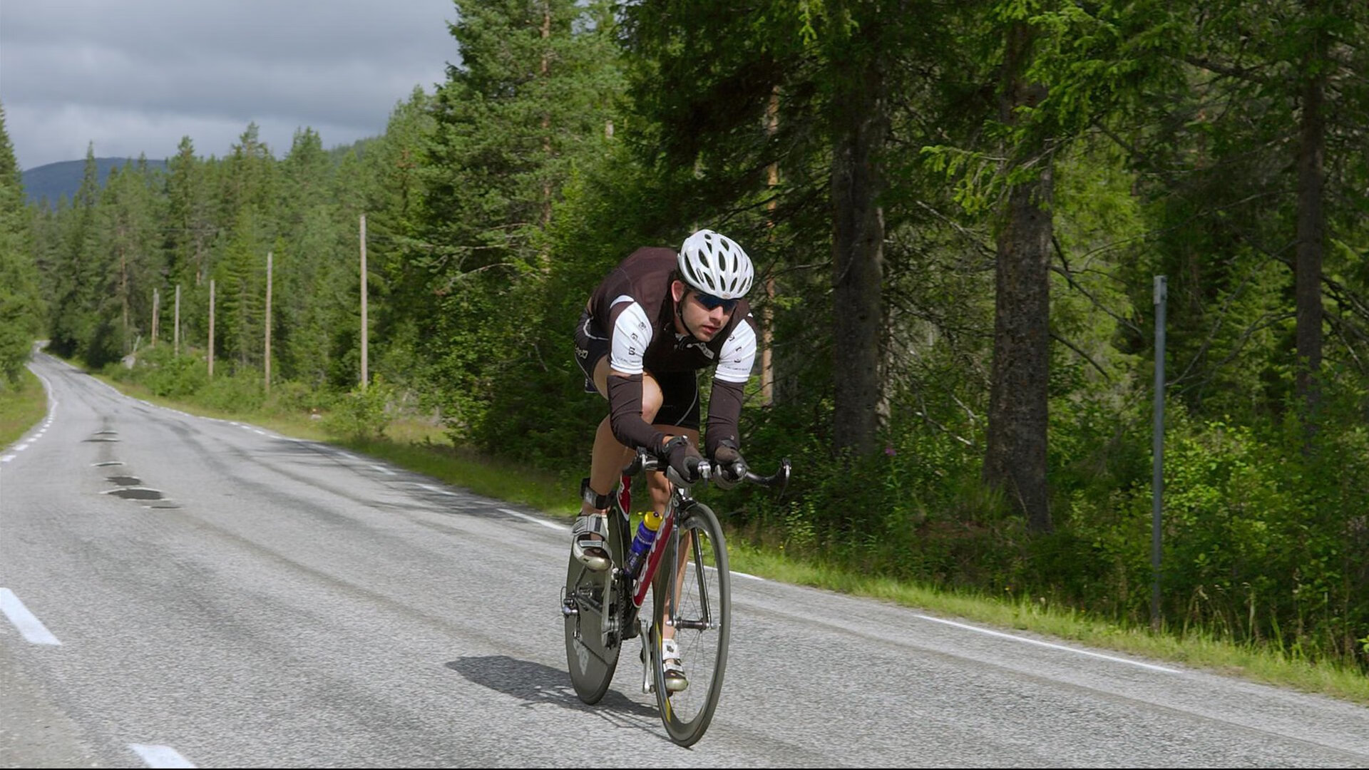 国王制霸广厦队，浓眉成为关键先生，从配角到定海神针的蜕变